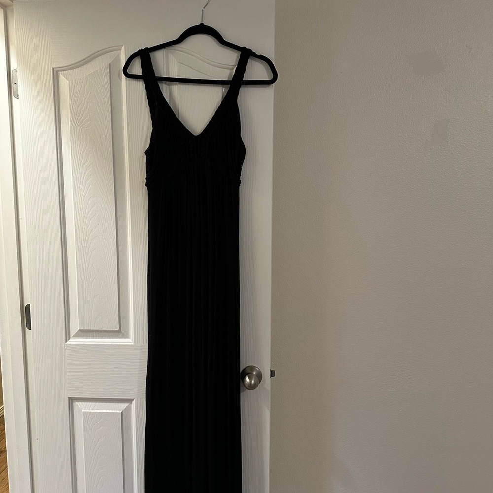 Elegant Black Maxi Dress